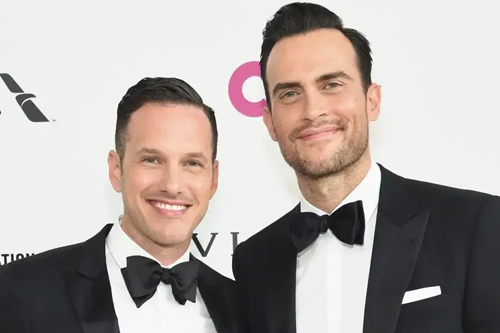 9-Cheyenne-Jackson-and-Jason-Landau